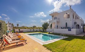 Amazing Villa Chrysanthi With Private Pool In Heraklion