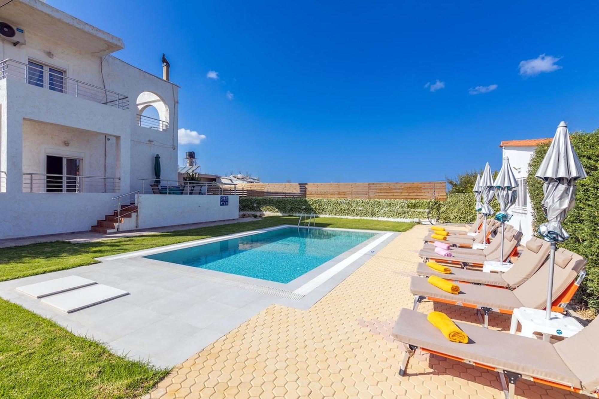 Amazing Villa Chrysanthi With Private Pool In Heraklion Epano Vathia Exterior photo