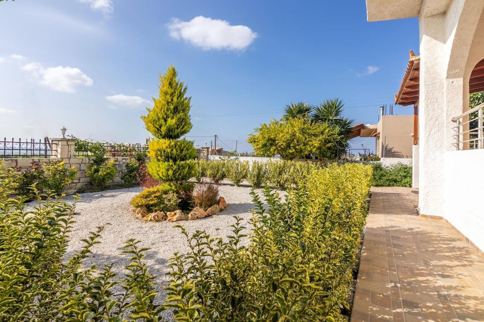 Amazing Villa Chrysanthi With Private Pool In Heraklion Epano Vathia Exterior photo